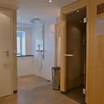 מלון Galerie 3*