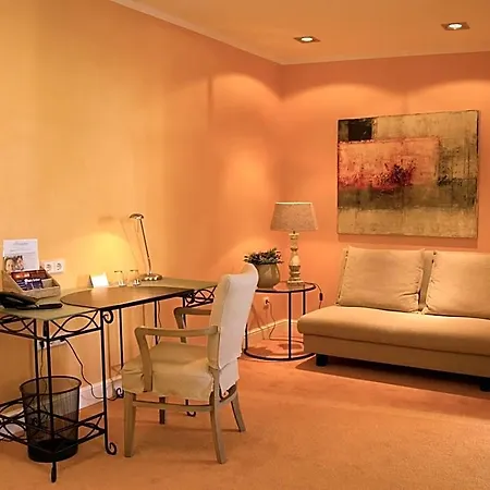 فندق Galerie 3*